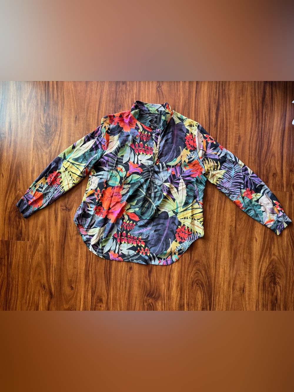 Johnny Was 100% Silk Tunic Blouse RARE Floral Tropical Leaf Print Style XS